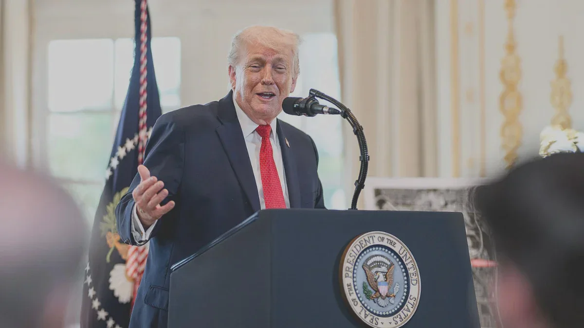 Trump nennt das Weiße Haus einen „Müllhaufen“ und greift frühere Präsidenten scharf an